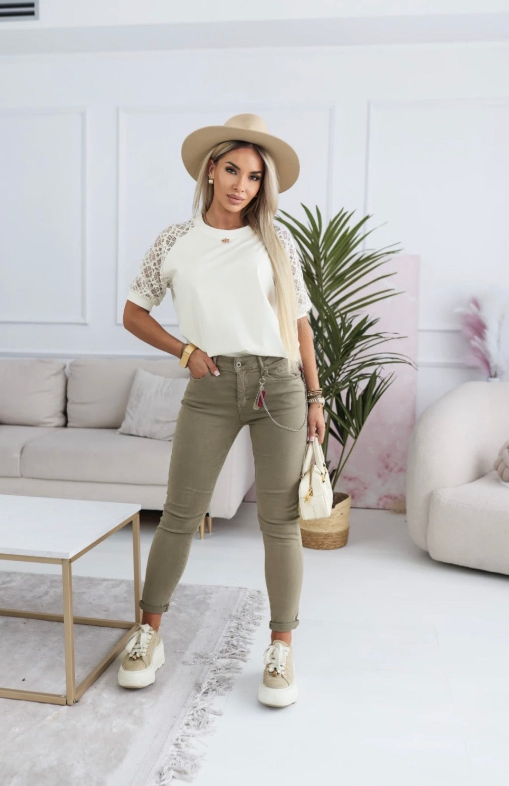 Bluzka Selmira – Lace Sleeves