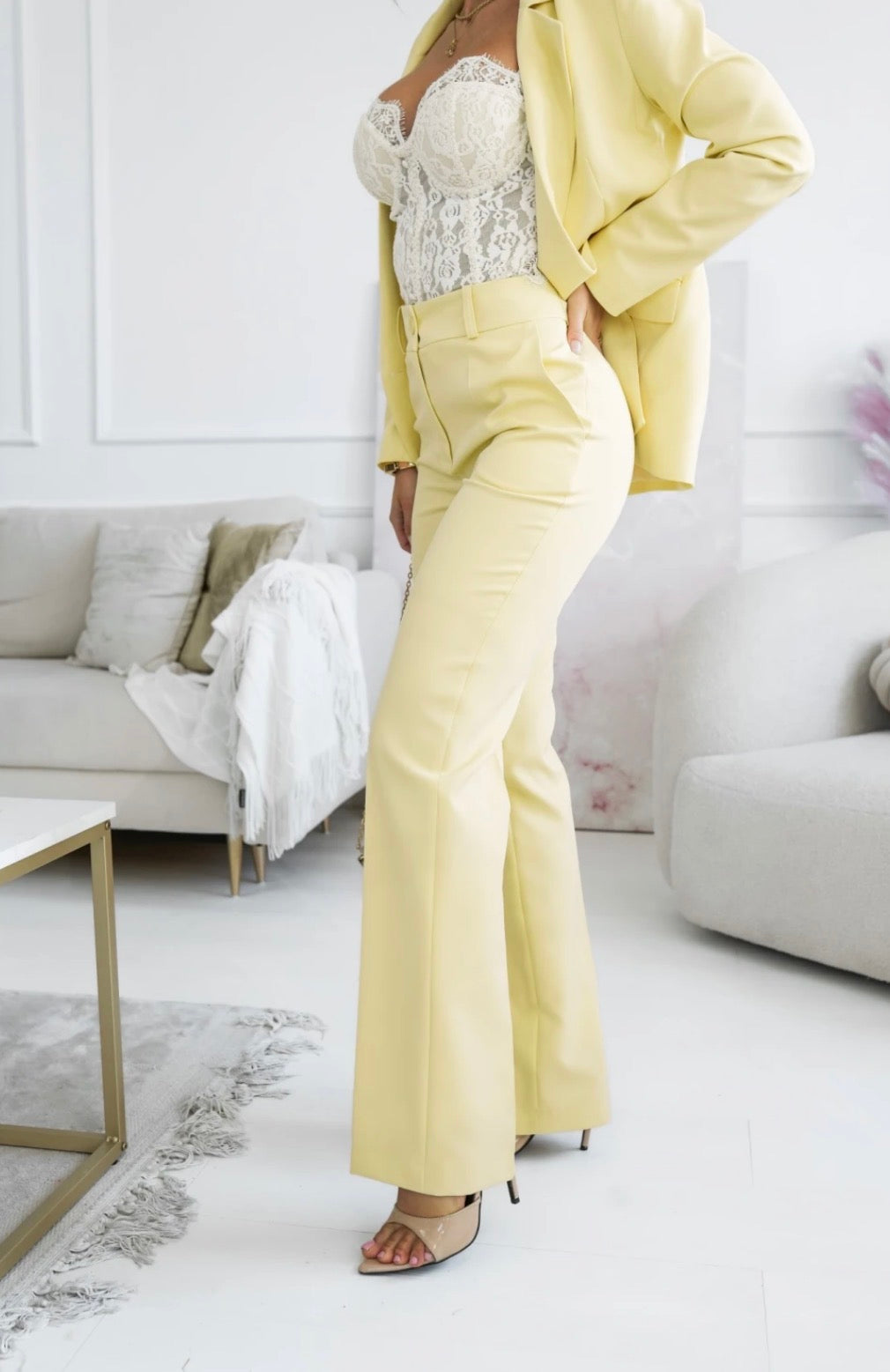 Valerisse Trousers – Pastel Yellow