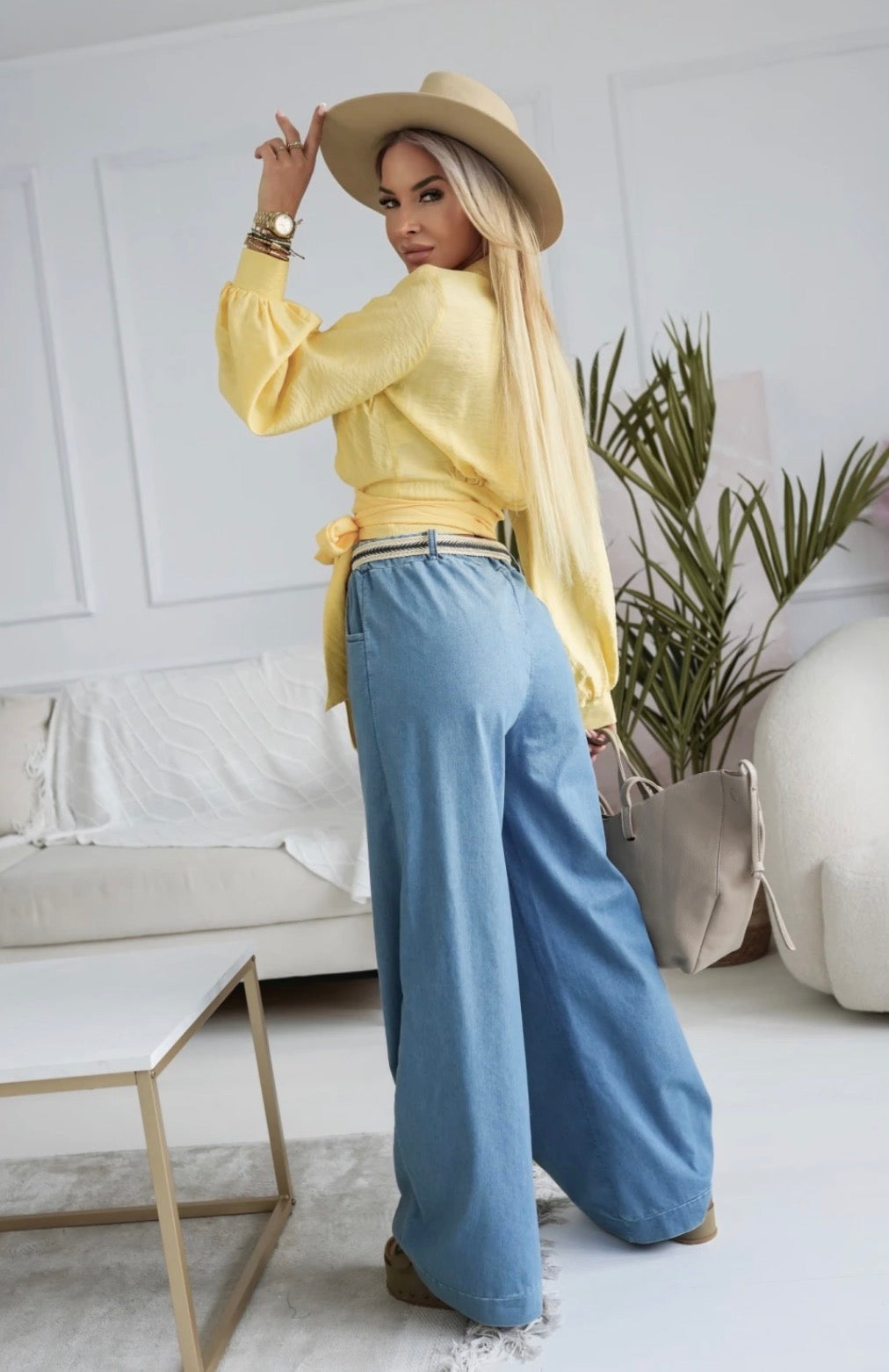 Azmira Blouse - Pastel Yellow